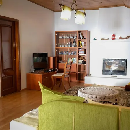 Step, With Balcony Apartment Tirana